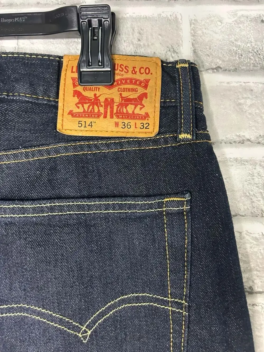 Levi's 514 Straight Fit Men's Dark Wash Denim Jeans (36x32)